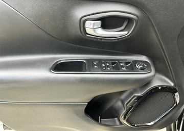 Jeep Renegade SUV 1.6 MultiJet 120KM 2016 Jeep Renegade Bezwypadek/Navi /Serwis/Night Eagle, zdjęcie 29