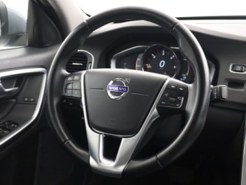 Volvo S60 II Sedan Facelifting 2.0 D4 DRIVE-E 190KM 2017 Volvo S60 D4, Salon Polska, Serwis ASO, 187 KM, zdjęcie 19