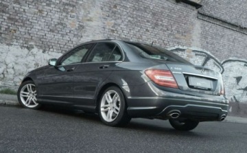 Mercedes Klasa C W204 Limuzyna 3.5 350 CGI BlueEFFICIENCY 306KM 2013 Mercedes-Benz Klasa C Mercedes-Benz Klasa C W204 3,5 V6(306 PS)4MATIC Auto, zdjęcie 19