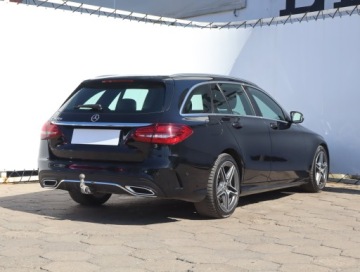Mercedes Klasa C W205 Kombi Facelifting 2.0 300d 245KM 2019 Mercedes C C 300 d, 241 KM, Automat, Skóra, Navi, zdjęcie 4