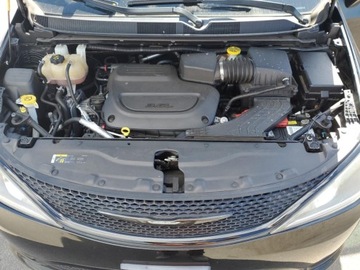 Chrysler Pacifica II 2019 Chrysler Pacifica Touring Plus 2019 3.6l 3.6 Benzyna 287KM, zdjęcie 6