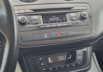 Seat Ibiza IV Hatchback 5d Facelifting 1.6 TDI CR 105KM 2015 Seat Ibiza Lift SLICZNA 1.6 TDI Bogata Wersja ORYGINAL Niski Przebieg ZADB, zdjęcie 14