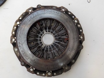 BMW E90 2.0D N47D20C KOLO DVOUHMOTNÉ SPOJKA 8,0MM