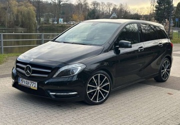 Mercedes Klasa B W246 Sports Tourer 180 BlueEFFICIENCY 122KM 2012 Mercedes-Benz Klasa B Mercedes-Benz Klasa B 180 UrbanStyle Edition 1.6