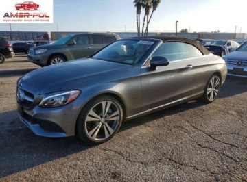 Mercedes Klasa C W205 2017 Mercedes-Benz Klasa C C 300 2017 2.0 Benzyna 241KM