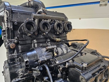 Kawasaki GPZ 1100 ZZR 1100 двигатель в сборе