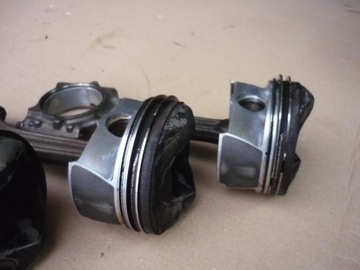 TŁOK KORBOWÓD VW AUDI SEAT SKODA 2.0 FSI BLR 06BH