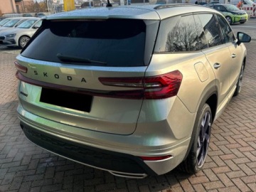 Skoda Kodiaq II SUV Plug-In 1.5 TSI Plug-In Hybrid 204KM 2026 SKODA Kodiaq Sportline 1.5 TSI iV PHEV DSG Suv 204KM 2026, zdjęcie 2