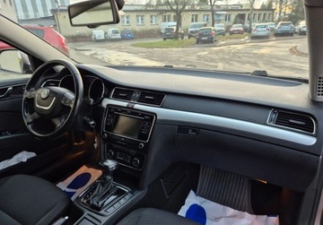 Skoda Superb II Kombi 2.0 TDI CR DPF 140KM 2011 Skoda Superb 2.0 tdi 140km 4x4 dsg xenon hak kombi 2.0 Diesel 140KM, zdjęcie 13