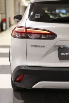 Toyota Corolla Cross 2.0 Hybrid Dynamic Force 197KM 2023 Toyota Corolla Cross Cross 2.0 Hybrid Style 2.0 Hybryda 197KM, zdjęcie 13