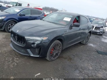 Maserati Levante 2022 Maserati Levante Modena S 2022 3.8 Benzyna 550KM, zdjęcie 1