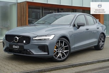 Volvo S60 III Sedan Plug-In Facelifting 2.0 T8 455KM 2023