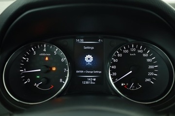 Nissan Qashqai II Crossover 1.2 DIG-T 115KM 2016 Nissan Qashqai 1.2 DIG-T, Salon Polska, Klima, zdjęcie 7