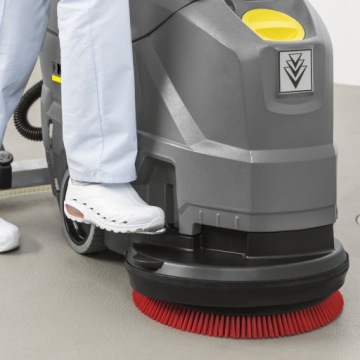 Аккумуляторная поломойка Karcher BD 43/25 C Classic + Аккумулятор Зарядное устройство