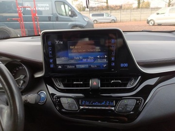 Toyota C-HR I Crossover 1.8 Hybrid 122KM 2019 Toyota C-HR 1.8 Hybrid Prestige 1.8 Hybrid Prestig, zdjęcie 18