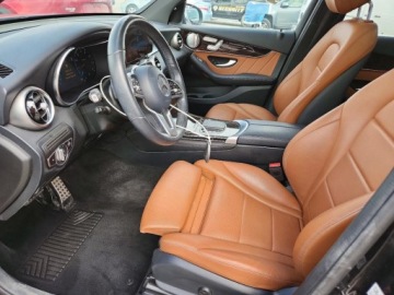 Mercedes GLC C253 2020 Mercedes-Benz GLC 2020 MERCEDES-BENZ GLC 300 4MATIC 2.0 Benzyna 255KM, zdjęcie 6