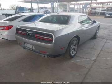 Dodge Challenger III 2015 Dodge Challenger 2015 Dodge Challenger SXT 3.6 Benzyna 305KM, zdjęcie 3