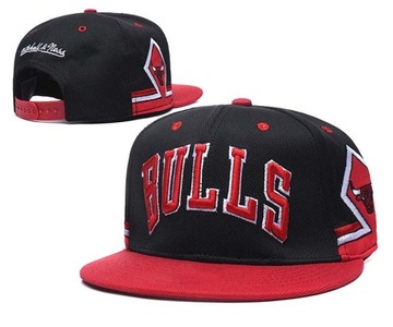 Бейсбольная кепка Chicago Bulls с плоскими полями