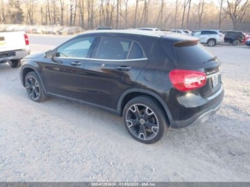 Mercedes GLA I 2019 Mercedes-Benz GLA 2019r., 250, od ubezpieczalni 2.0 Benzyna 209KM, zdjęcie 4