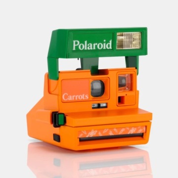 Aparat Polaroid 600 Carrots by Anwar Carrots