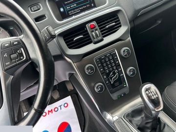 Volvo V40 II Cross Country 2.0 D2 DRIVE-E 120KM 2015 Volvo V40 D2 RDesign 1.6D 120 KM 2015r, zdjęcie 3