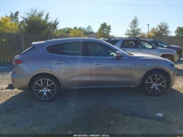 Maserati Levante 2021 Maserati Levante Granlusso 2021 3.0l 3.0 Benzyna 345KM, zdjęcie 6