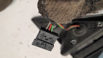 BMW 3 E46 ZRCÁTKO ELEKTRICKÉ LEVÉ 3PIN