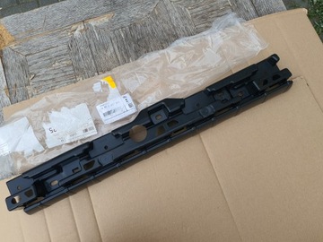 BMW F90 G30 G31 Крепление накладки на порог СПРАВА