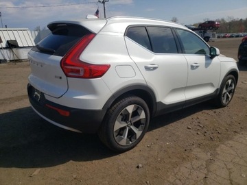 Volvo XC40 2025 Volvo XC 40 Plus 2025 2.0l 2.0 Benzyna 247KM, zdjęcie 3
