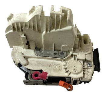 DURANGO CHEROKEE WK2 ZÁMEK LEVÝ PŘEDNÍ P04589921AG