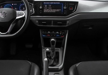 Volkswagen Taigo 1.5 TSI 150KM 2024 Volkswagen Taigo 1.5 TSI 150KM Style DSG Cyfrowe Zegary Podgrzewane Fotele, zdjęcie 8