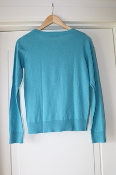 Piękny niebieski sweterek marki SIMPLE C.P.