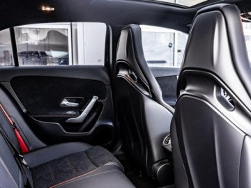 Mercedes Klasa A W177/V177 Hatchback AMG Facelifting 2.0 A35 306KM 2025 MERCEDES-BENZ A Klasa 35 AMG 4-Matic 2.0 (306KM) 2025, zdjęcie 12