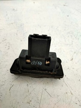 LAMPA OSVĚTLENÍ MERCEDES W211 KOMBI 2118200756