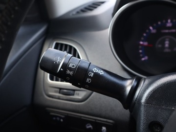 Hyundai ix35 SUV 1.7 CRDi 115KM 2010 Hyundai ix35 1.7 CRDi, Klima, Tempomat, Parktronic, zdjęcie 15