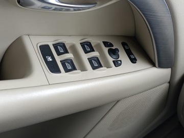 Volvo V70 III Kombi 2.0 145KM 2008 VOLVO V70 III 2.0 Momentum, Manual, Serwisowany,2 x Klucz, Hak, zdjęcie 6