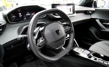 Peugeot 2008 II SUV Facelifting 1.2 PureTech 130KM 2024 Peugeot 2008 PureTech 130 Allure SS EAT8 2024 Polift SalonPLGwarancja od, zdjęcie 5