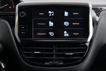 Peugeot 2008 I SUV Facelifting 1.2 PureTech 110KM 2019 Peugeot 2008 1.2 PureTech, Salon Polska, zdjęcie 17