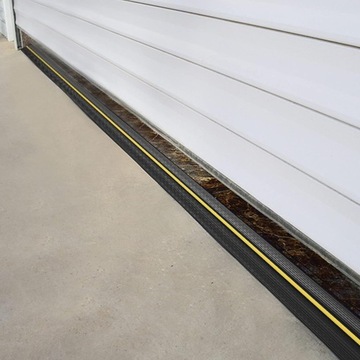 Uszczelka garażowa próg do bramy 12,5x86 mm - 3 m