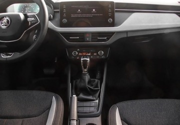 Skoda Scala Hatchback Facelifting 1.0 TSI 115KM 2024 Skoda Scala 1.0 TSI 116KM DSG Selection Fotele podgrzewane Pakiet Black, zdjęcie 16