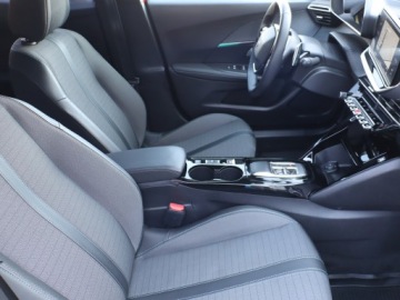 Peugeot 2008 II SUV 1.2 PureTech 130KM 2023 Peugeot 2008 1.2 PureTech, Salon Polska, zdjęcie 8