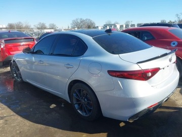 Alfa Romeo Giulia II Sedan Facelifting 2.0 Turbo 280KM 2021 Alfa Romeo Giulia 2021 ALFA ROMEO GIULIA TI SPORT RWD 2.0 Benzyna 280KM, zdjęcie 1