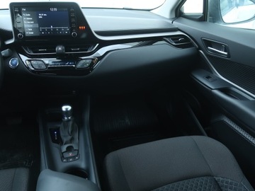 Toyota C-HR I Crossover Facelifting 1.8 Hybrid 122KM 2022 Toyota C-HR 1.8 Hybrid, Serwis ASO, Automat, zdjęcie 7