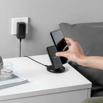 Индуктивное зарядное устройство Anker PowerWave II Stand 15 Вт
