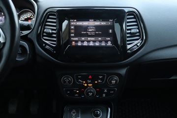 Jeep Compass II SUV 1.4 MultiAir 140KM 2018 Jeep Compass 1.4 MultiAir, Salon Polska, zdjęcie 12