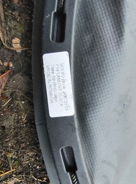 ROLETA KUFRU POLIČKA VOLVO C30 C-30 39868811 PĚKNÝ ČISTÁ