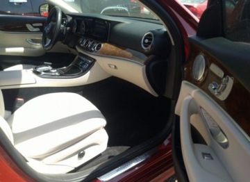 Mercedes Klasa E W213 2018 Mercedes-Benz Klasa E 2018, 2.0L, RWD, od ubez..., zdjęcie 5