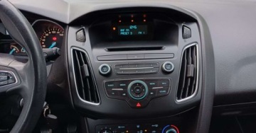 Ford Focus III Sedan Facelifting 1.0 EcoBoost 125KM 2017 Ford Focus Ford Focus 1.0 EcoBoost Edition Start Benzyna 125KM, zdjęcie 19