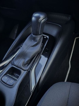 Toyota Corolla XII Sedan 1.8 Hybrid 122KM 2020 Toyota Corolla Toyota Corolla 1.8 Hybrid Comfort Czujniki przod tyl VAT 23, zdjęcie 18