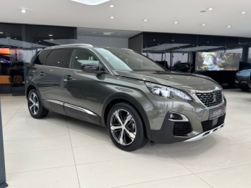 Peugeot 5008 II Crossover Facelifting 2.0 BlueHDi 177KM 2020 Peugeot 5008 GT / 7 osobowy / Hak / Masaż / Panora, zdjęcie 4